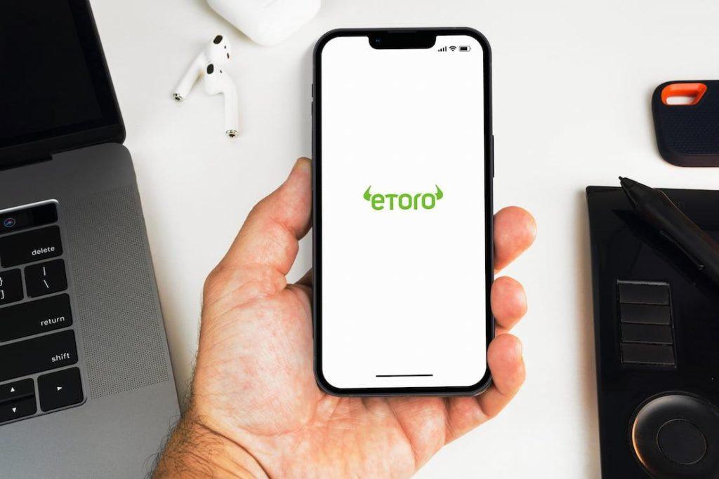 Криптовалютная биржа eToro.