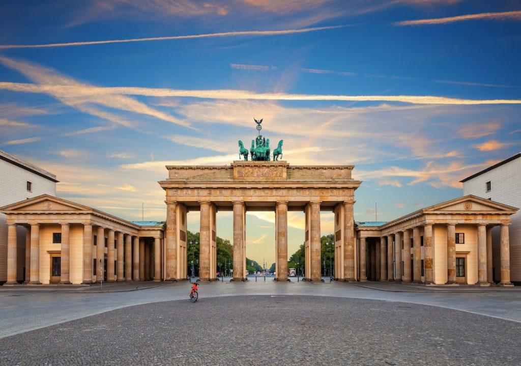 Pay capital gains tax in Germany: crypto taxes in DeFi sector